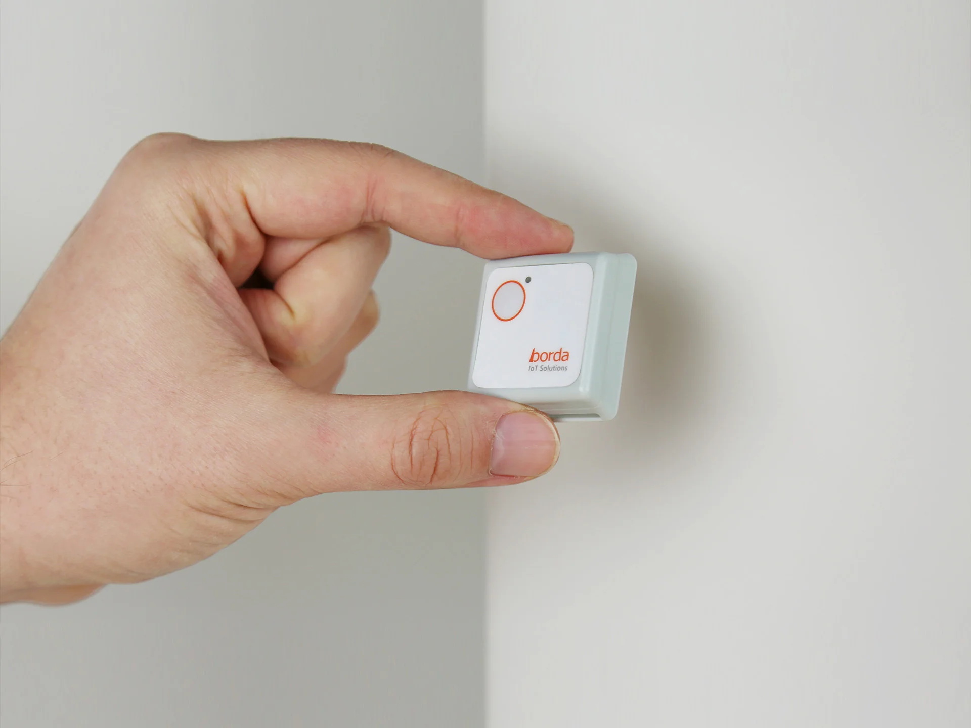 Asset Tag asset tracking device designed by Formeta Design for equipment monitoring