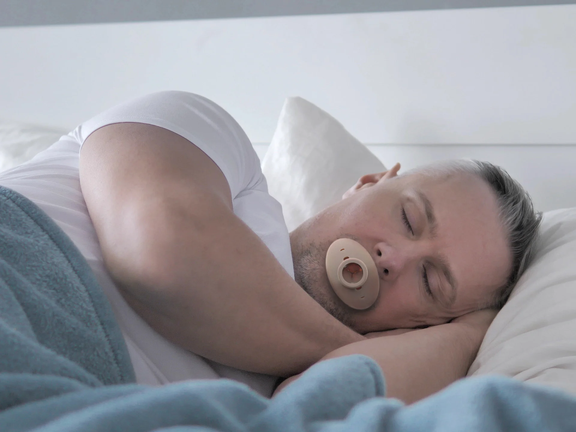 Dormio Intraoral Device for Sleeping Apnea designed by Formeta Design to improve sleep quality and comfort