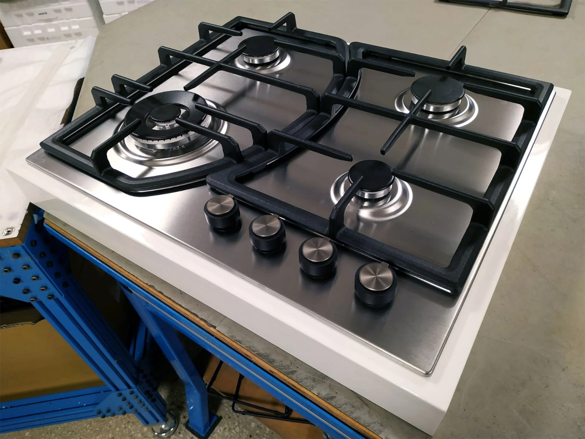 Butterfly built-in gas hob by Formeta Design for Ferre, featuring maximizing pan location