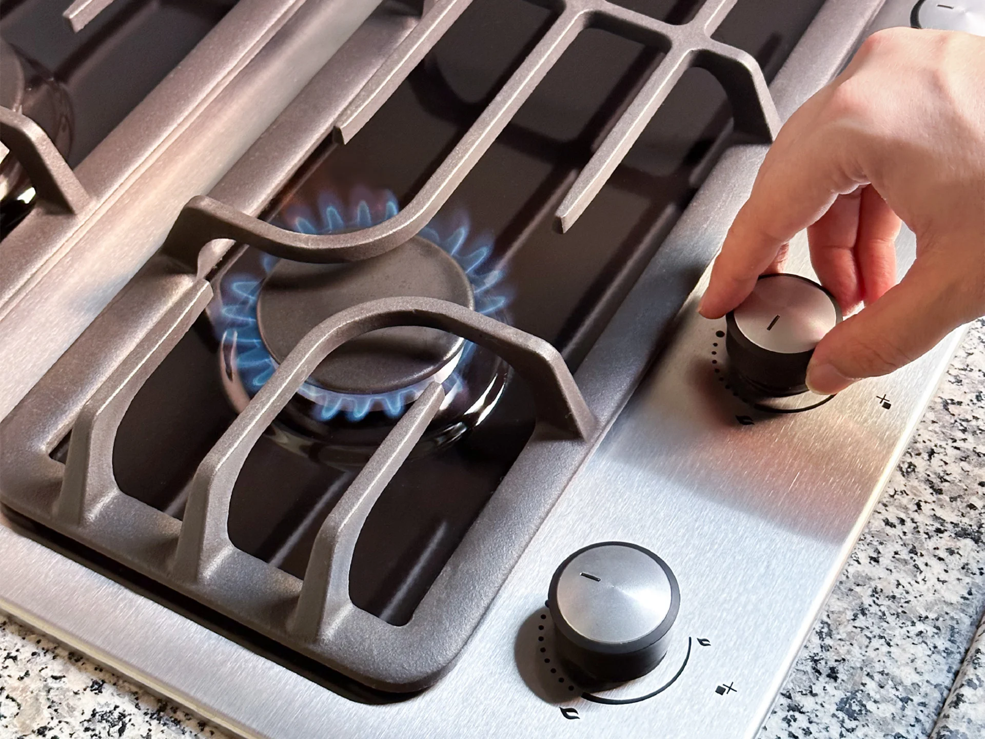 Modular builtin gas hob designed by Formeta Design for Ferre, allowing multi fuctional gas location customisation