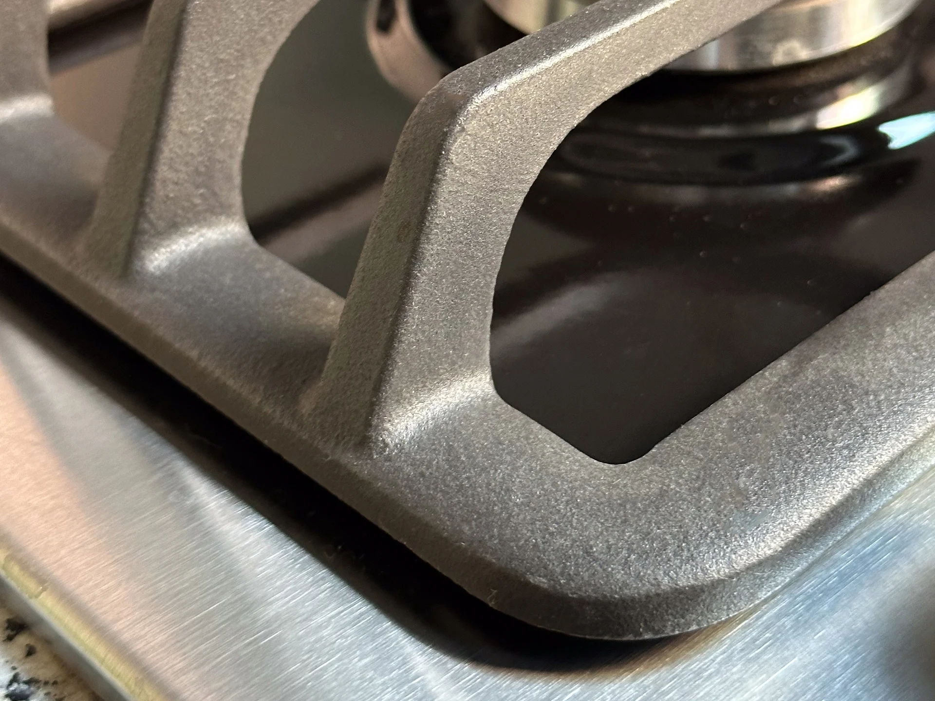 Modular builtin gas hob designed by Formeta Design for Ferre, allowing multi fuctional gas location customisation