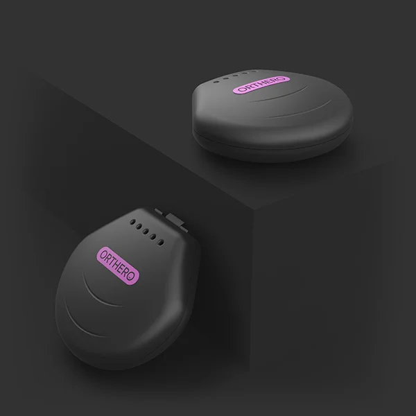 Pearl retainer case for clean aligners designed by Formeta Design for daily wellness