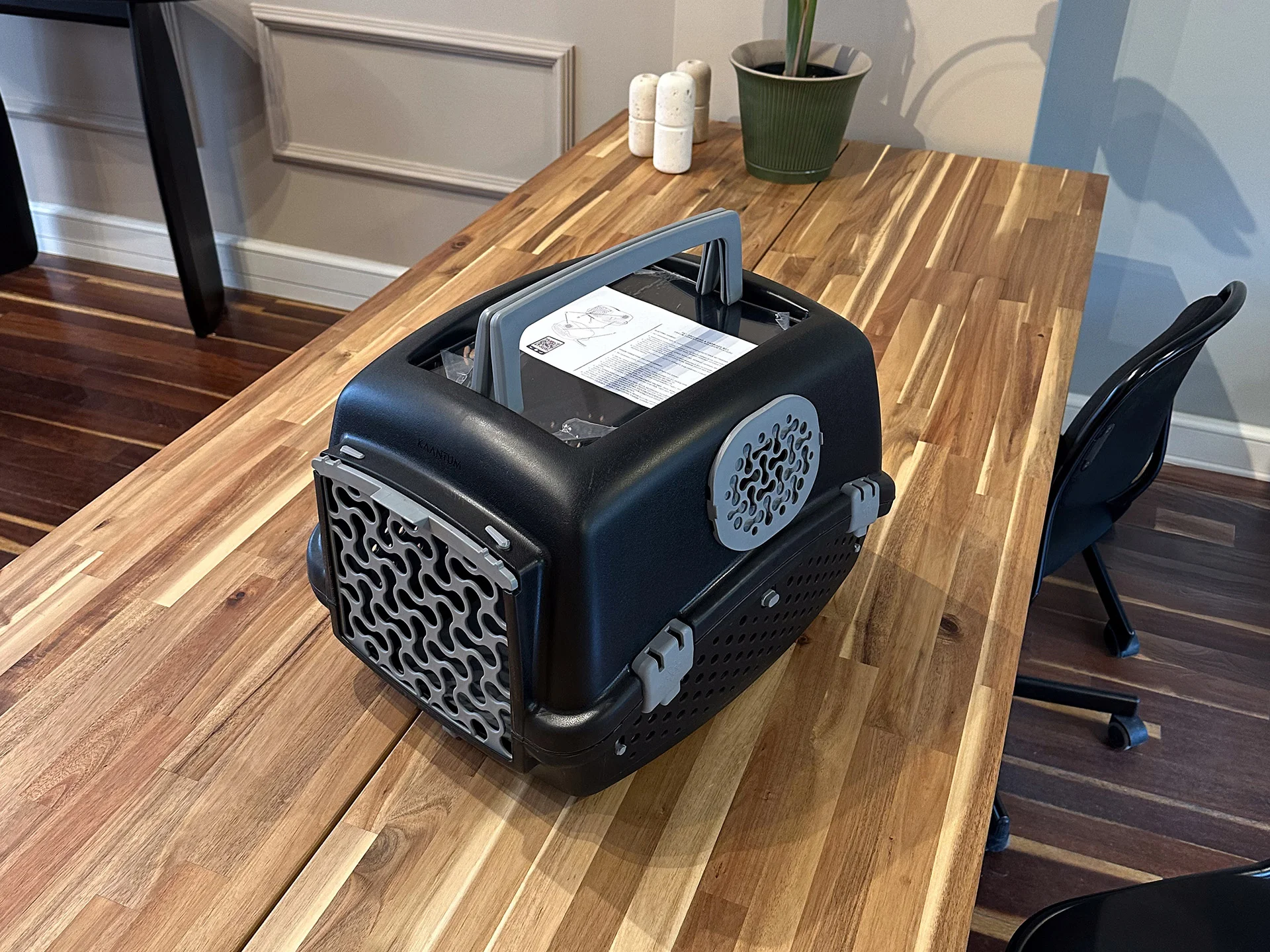 Pet Grooming Box designed by Formeta Design as utilizing place air ducts to collect fur