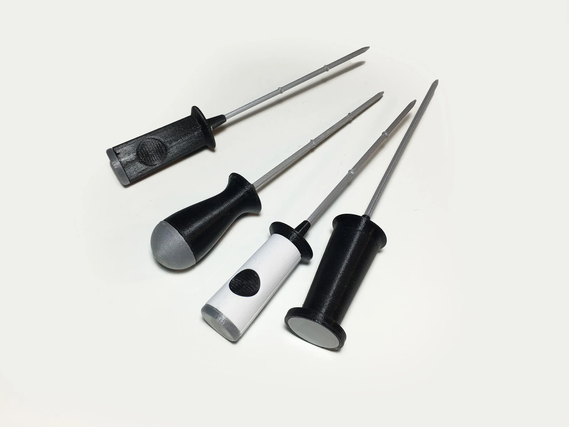 Smart meat probe designed by Formeta Design for precise cooking and temperature control