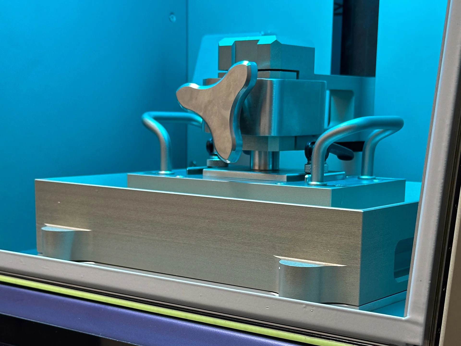 T-Rox Dental 3D Printer designed by Formeta Design for heavy-duty operational environments for Tolard Technology