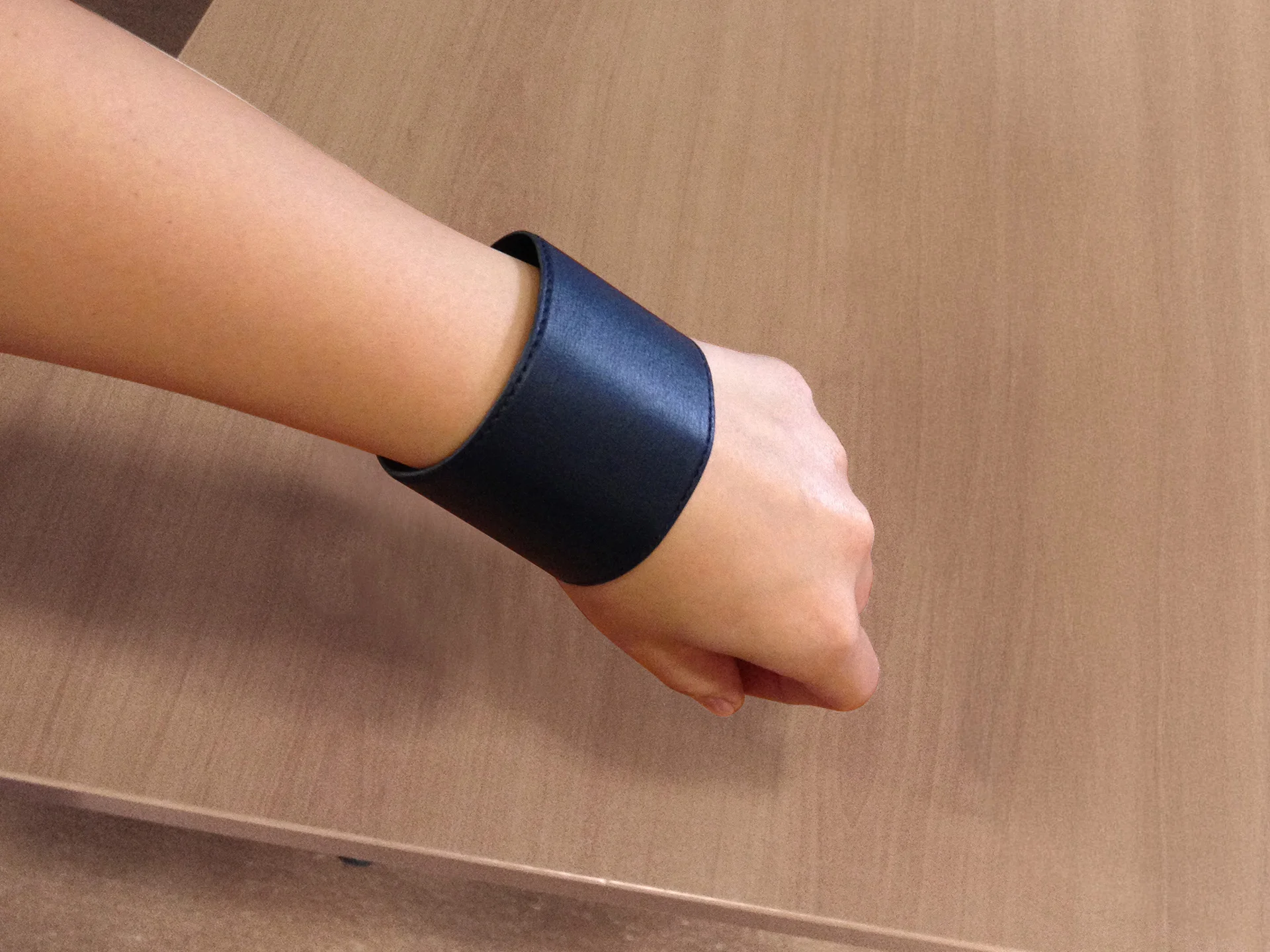Wristwatch Foldable Notepad designed by Formeta Design with intuitive time reading interface
